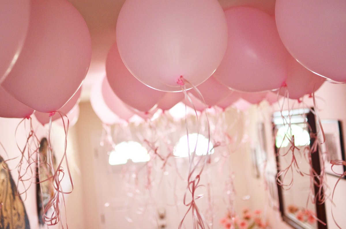 Фотосессияс розовыми шаоиками