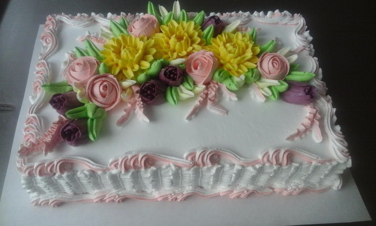 Прямоугольные торты украшенные кремом