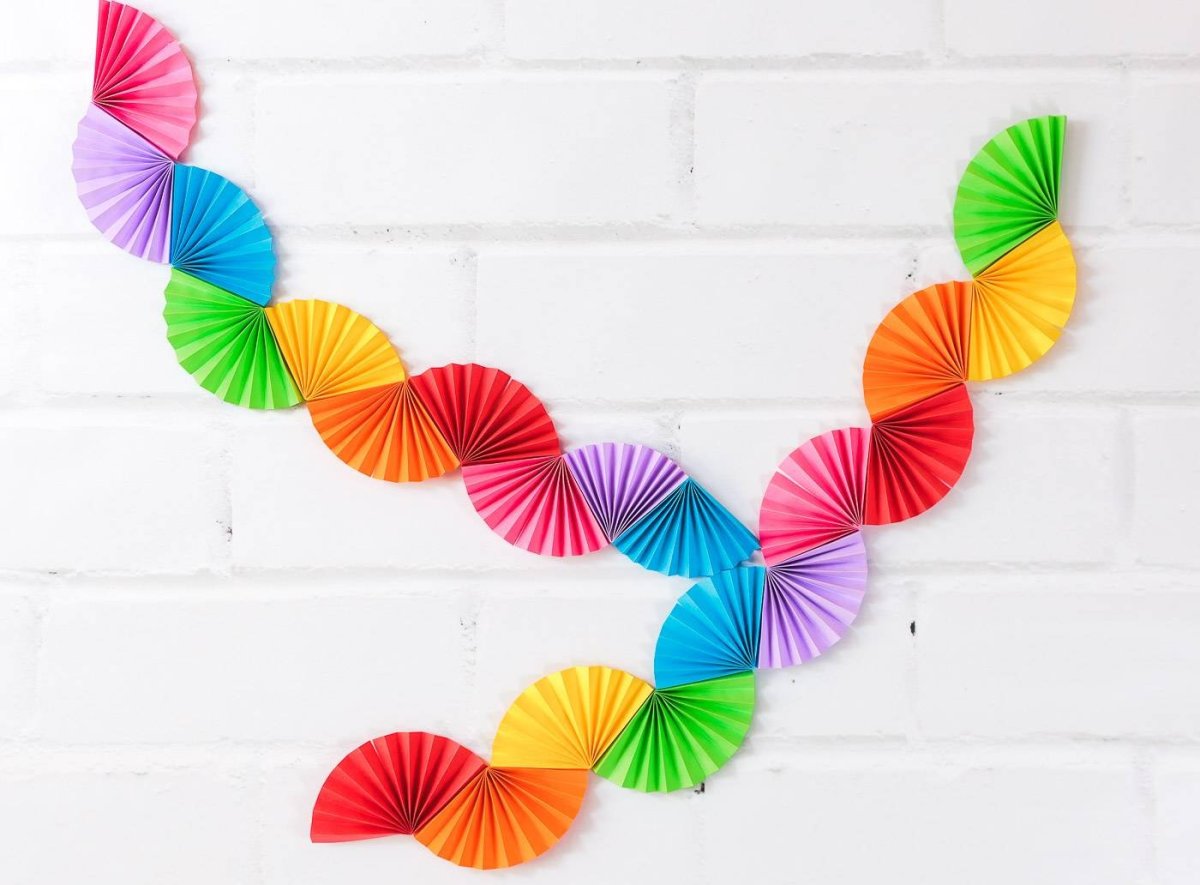 Гирлянда из бумаги