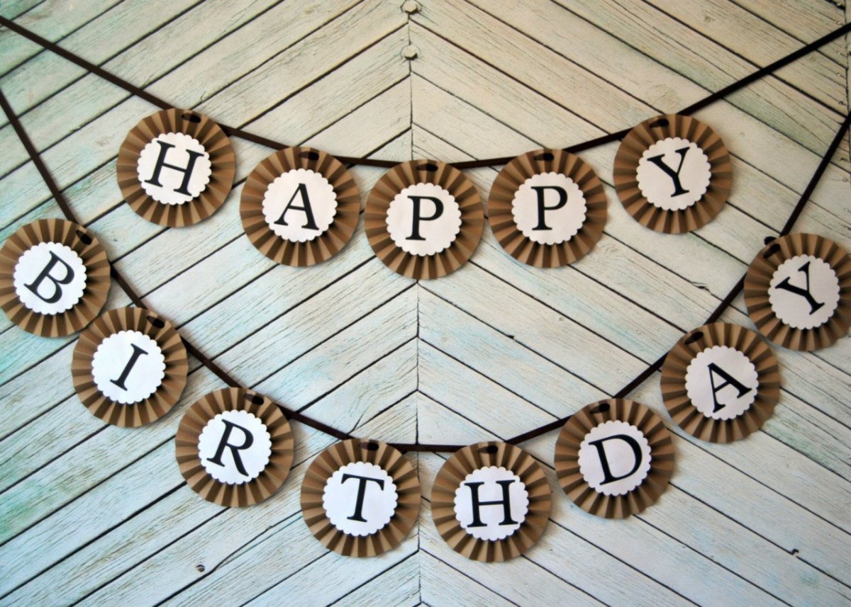 Гирлянда из бумаги колечками