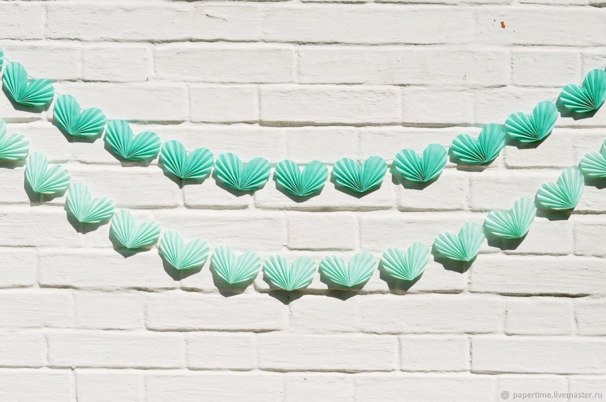 Гирлянда из цветной бумаги