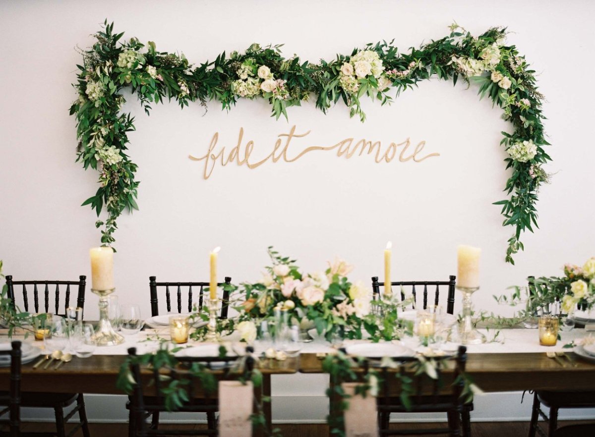 Гирлянда из цветов