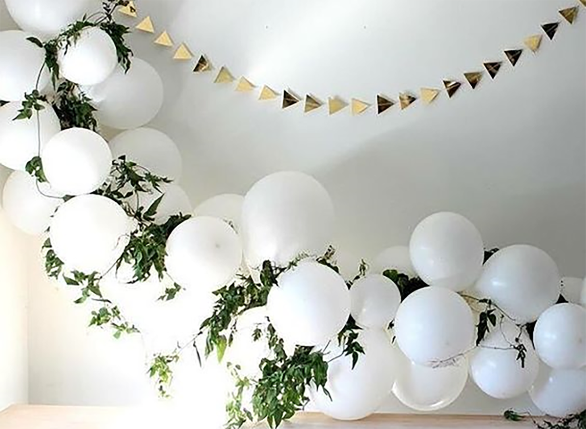 Гирлянда из цветов