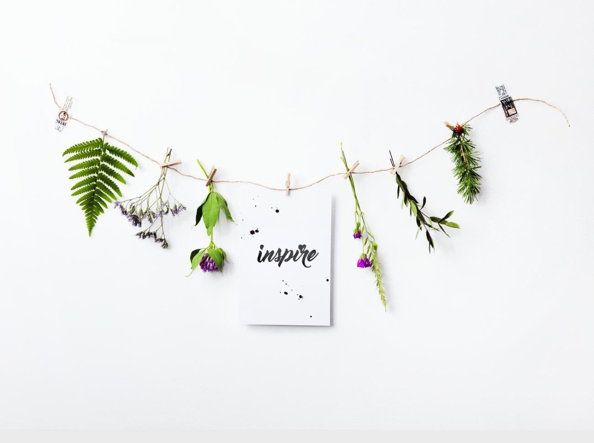 Декор стены в комнате