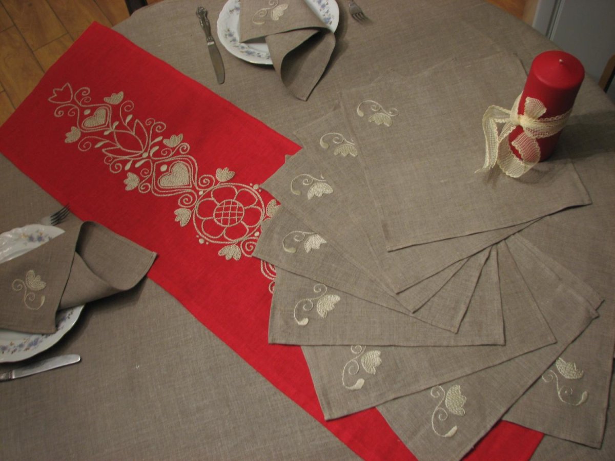 Сервировочная салфетка из ткани Новогодняя