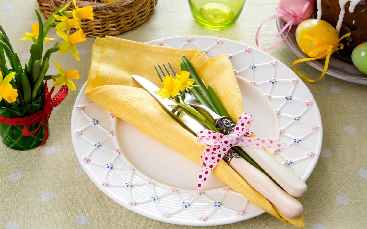 Столовые приборы сервировка