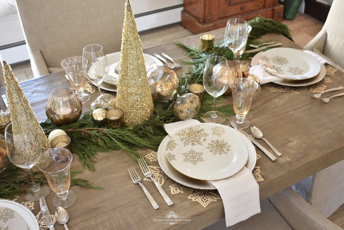 Сервировка новогоднего стола в современном стиле