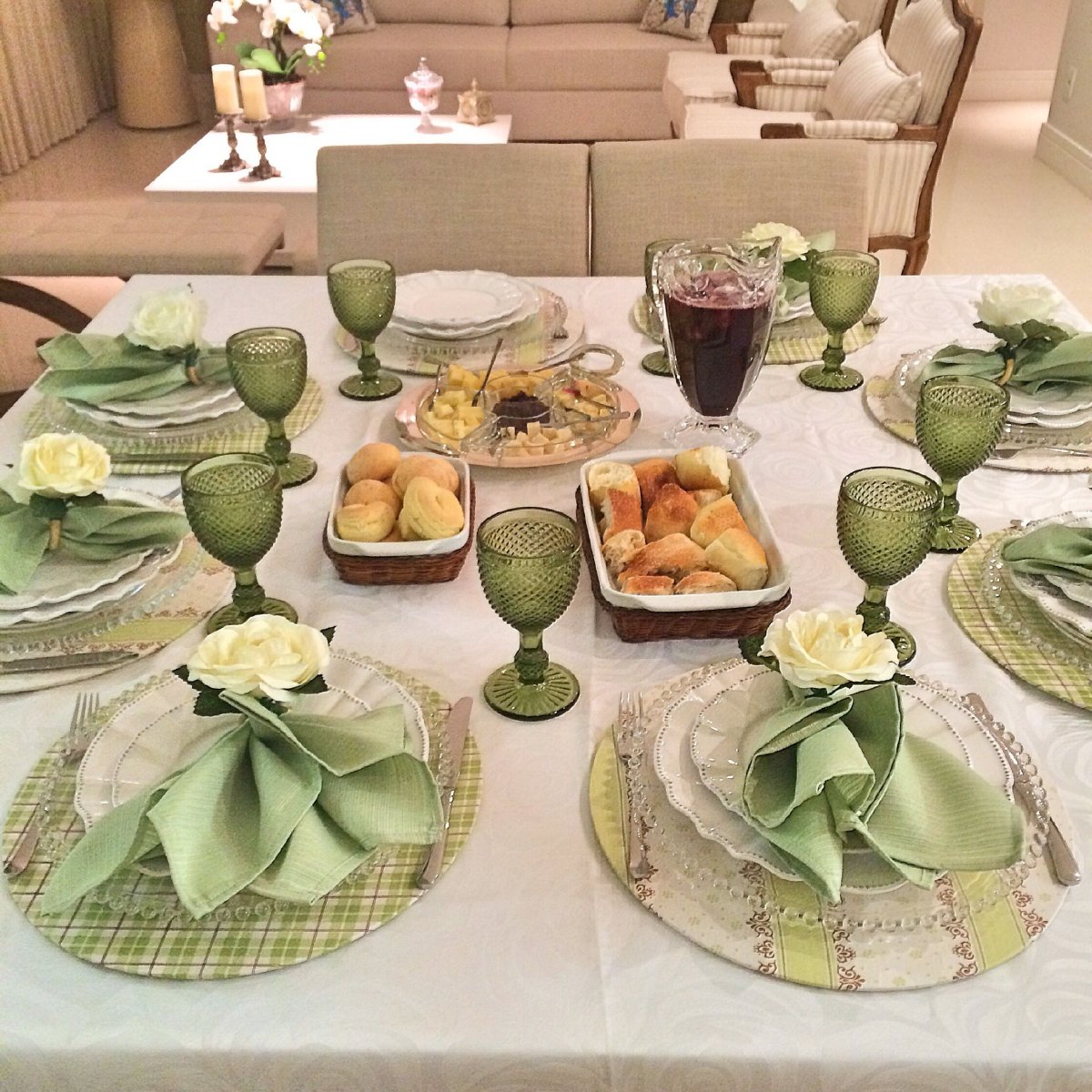 Сервировка стола