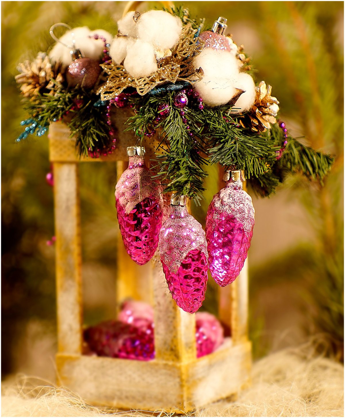 Новогодние игрушки шишки