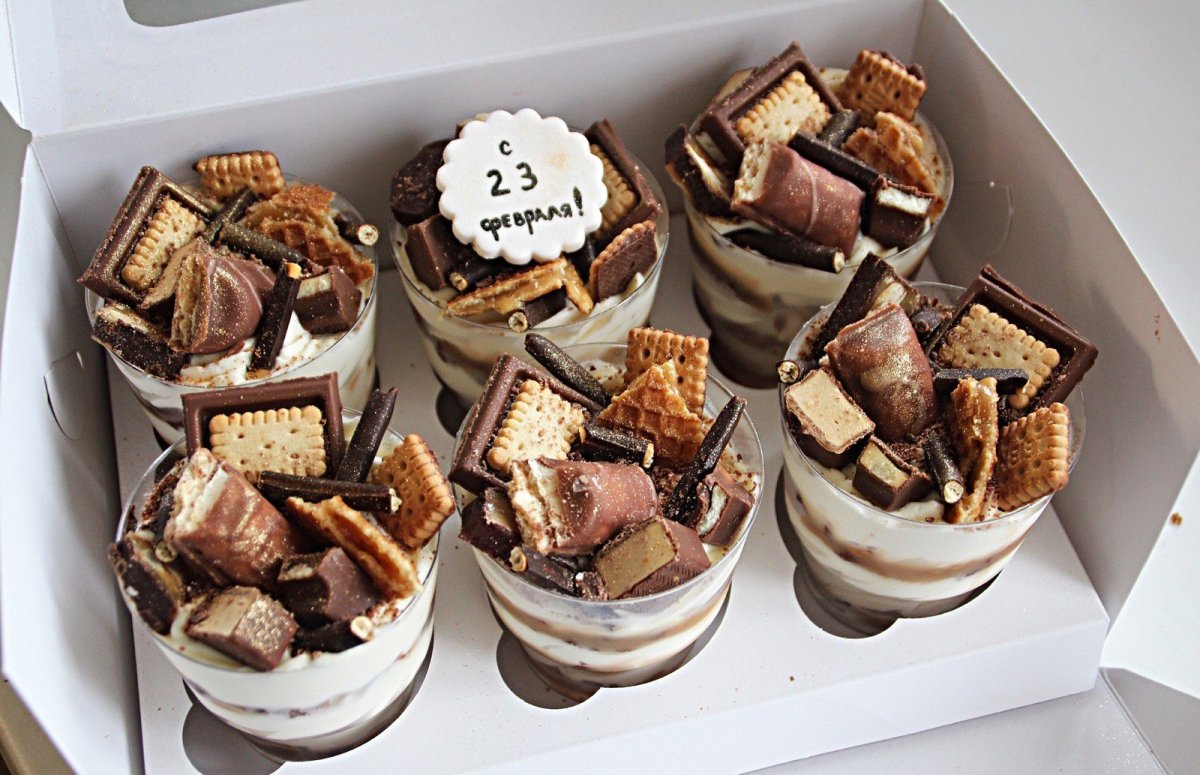 Торт с карамельным декором