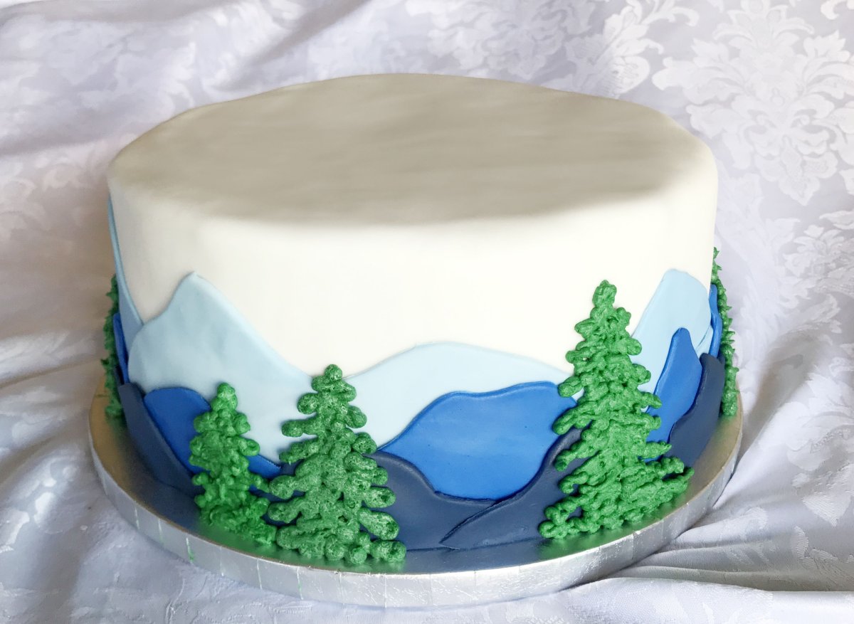 Торт в виде гор
