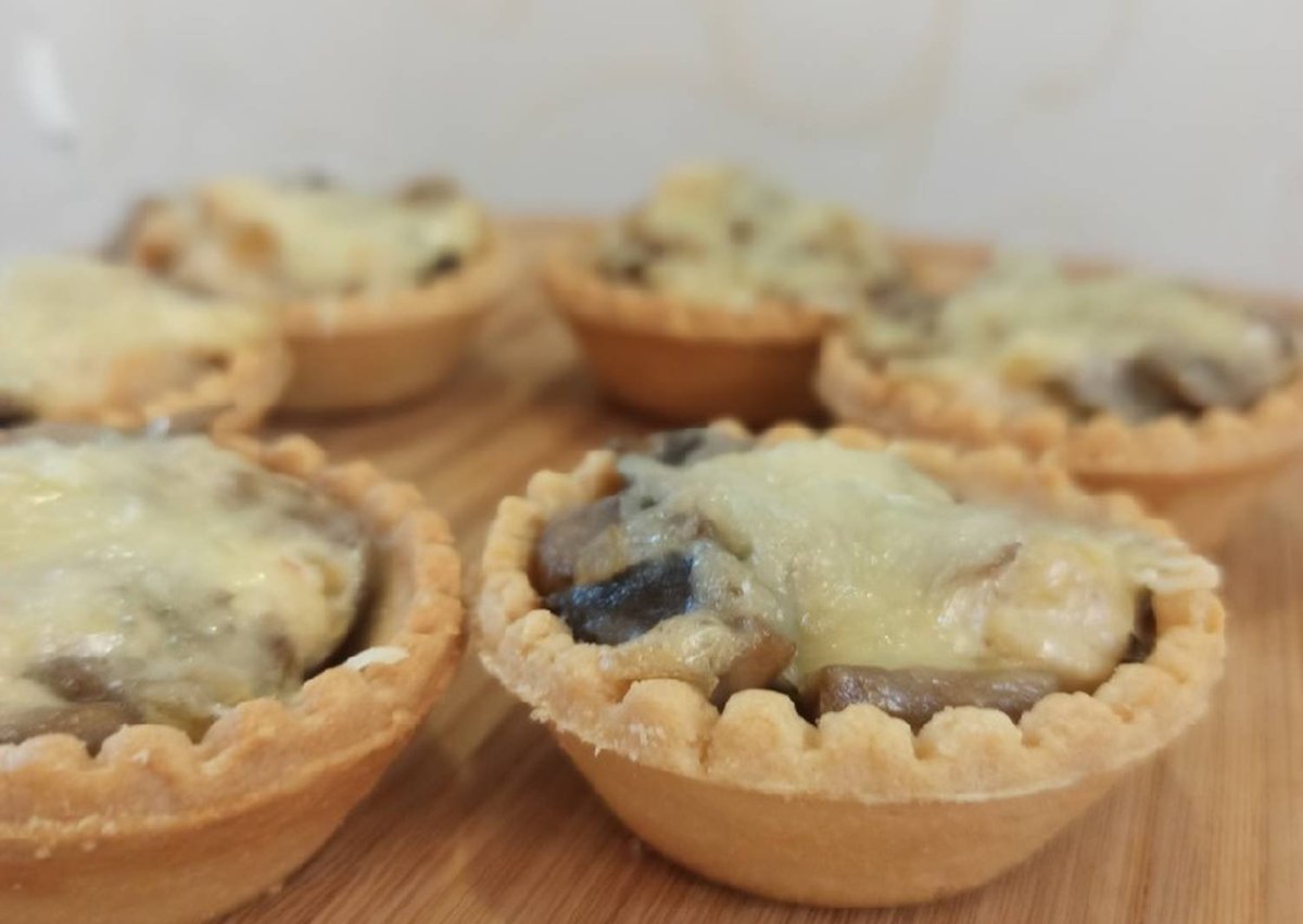 Закуска с грибами тарталетках