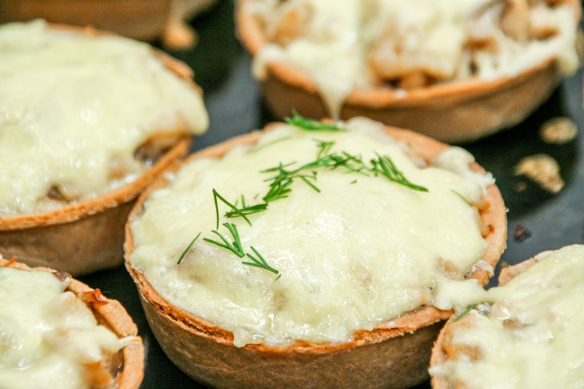 Жюльен с индейкой и грибами