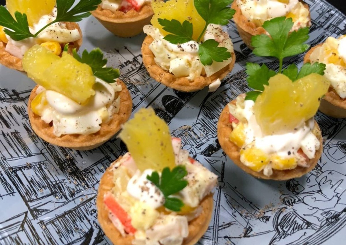 Тарталетки с курицей и грибами