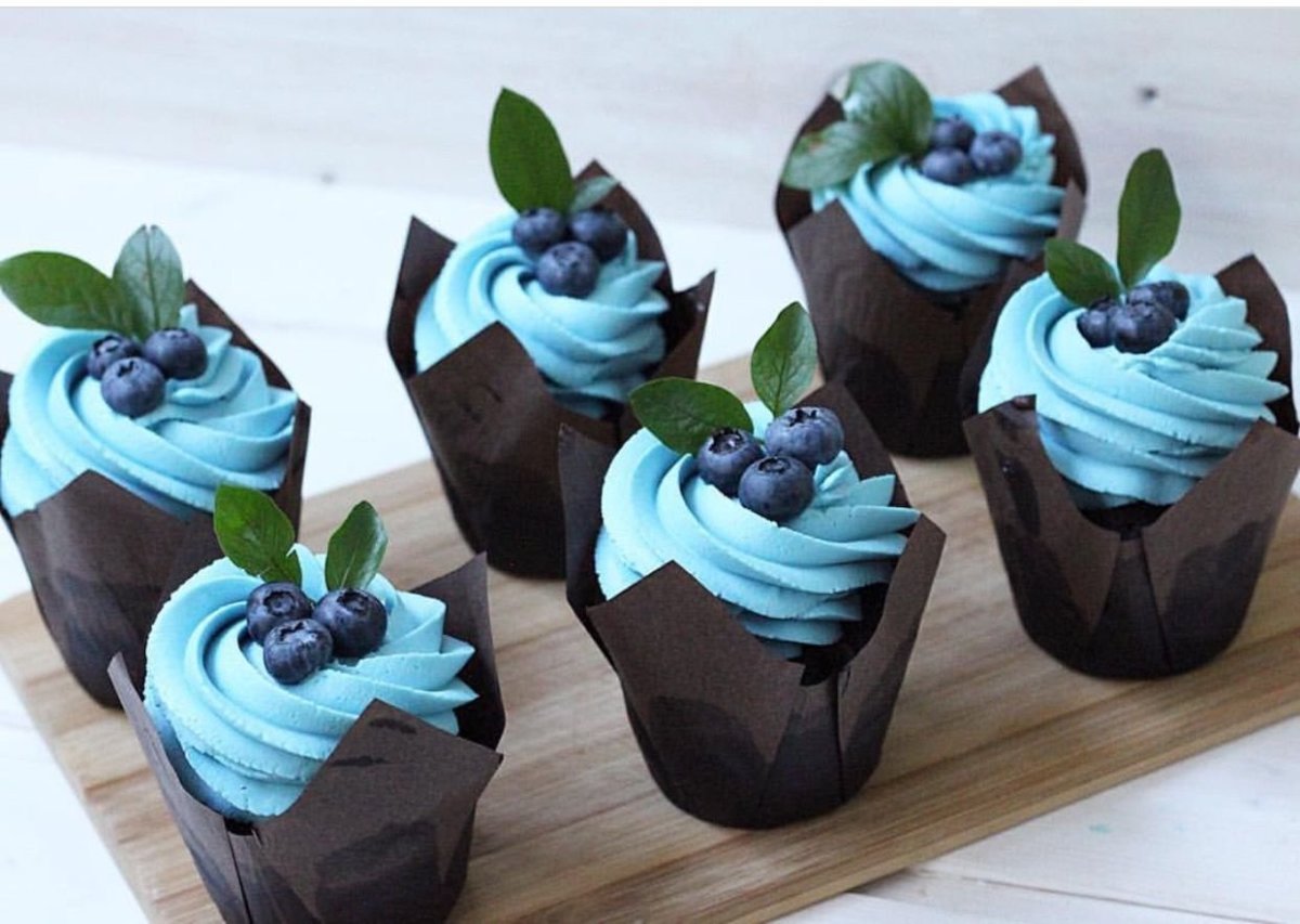 Капкейки с голубикой и розмарином