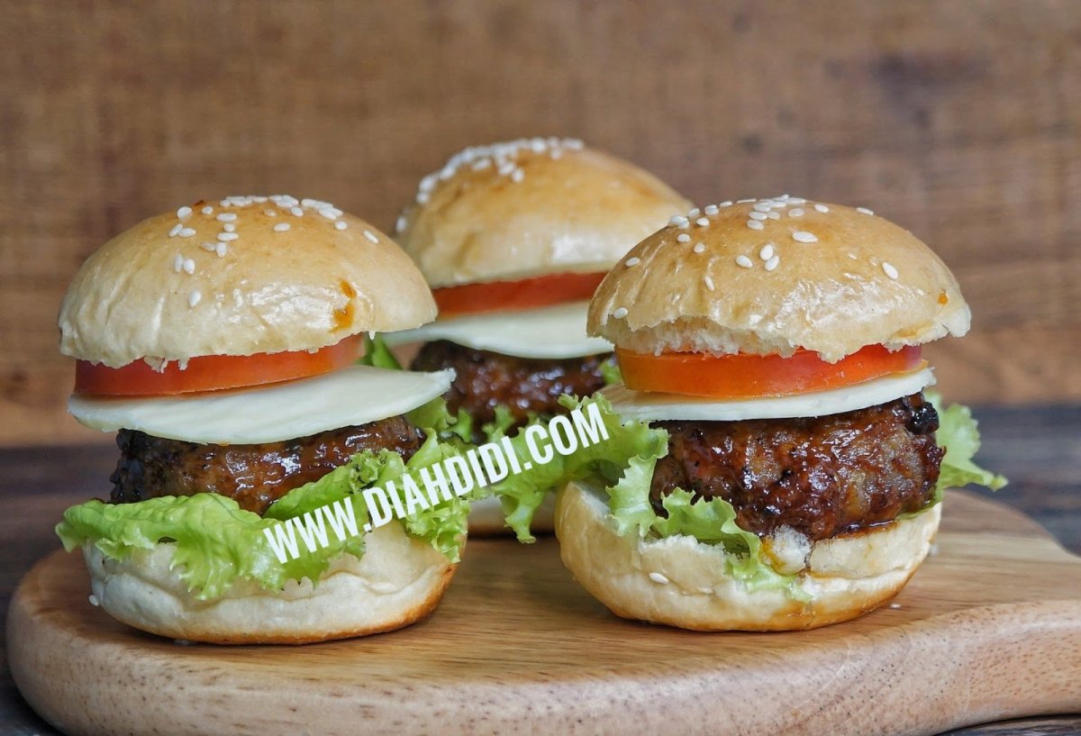 Гамбургер с красной рыбой