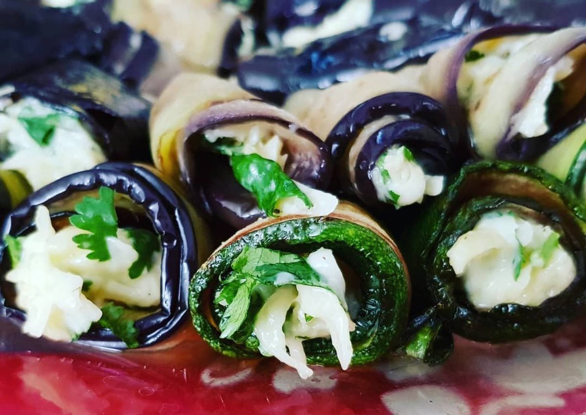 Рулетики из баклажан и цукини