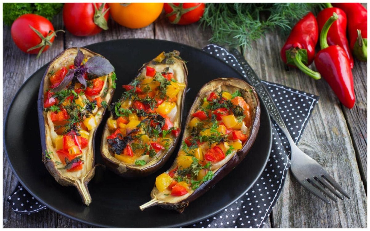 Эгине фаршированные баклажаны