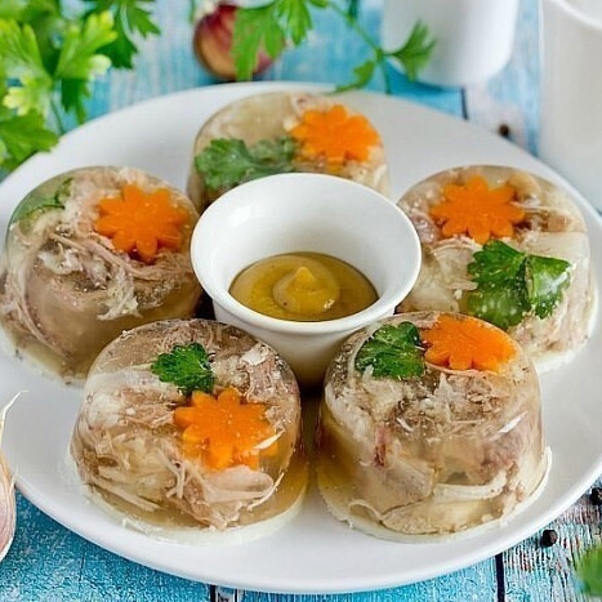 Куриный студень (холодец)