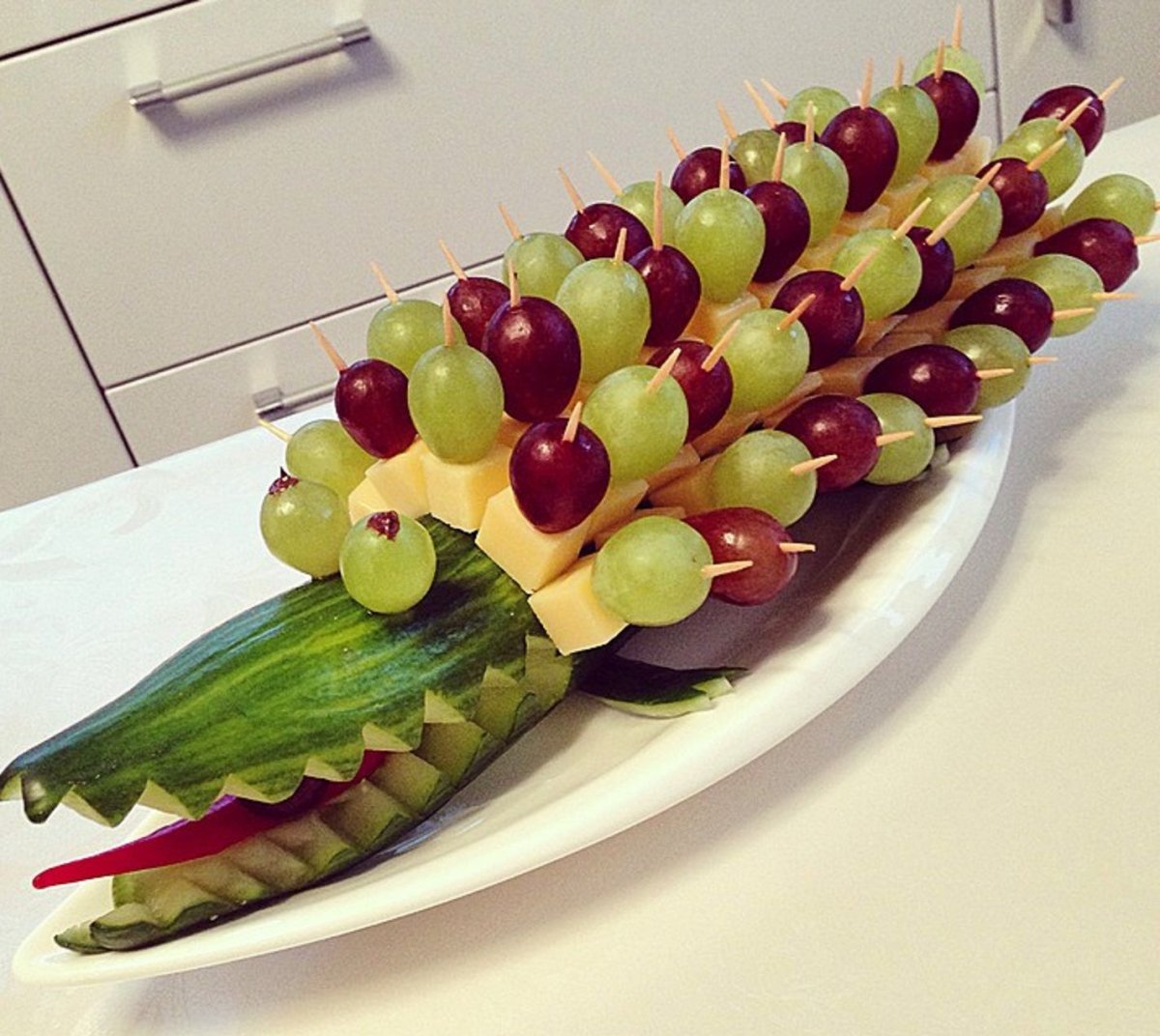 Фруктовая нарезка на праздничный стол