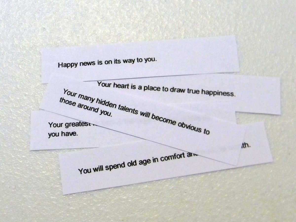 Предсказания на бумажках