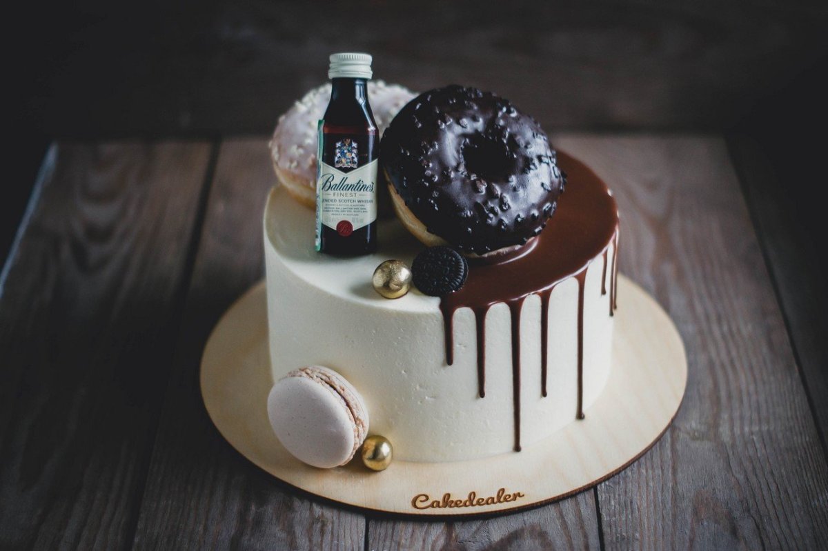 Минималистичные торты для мужчин