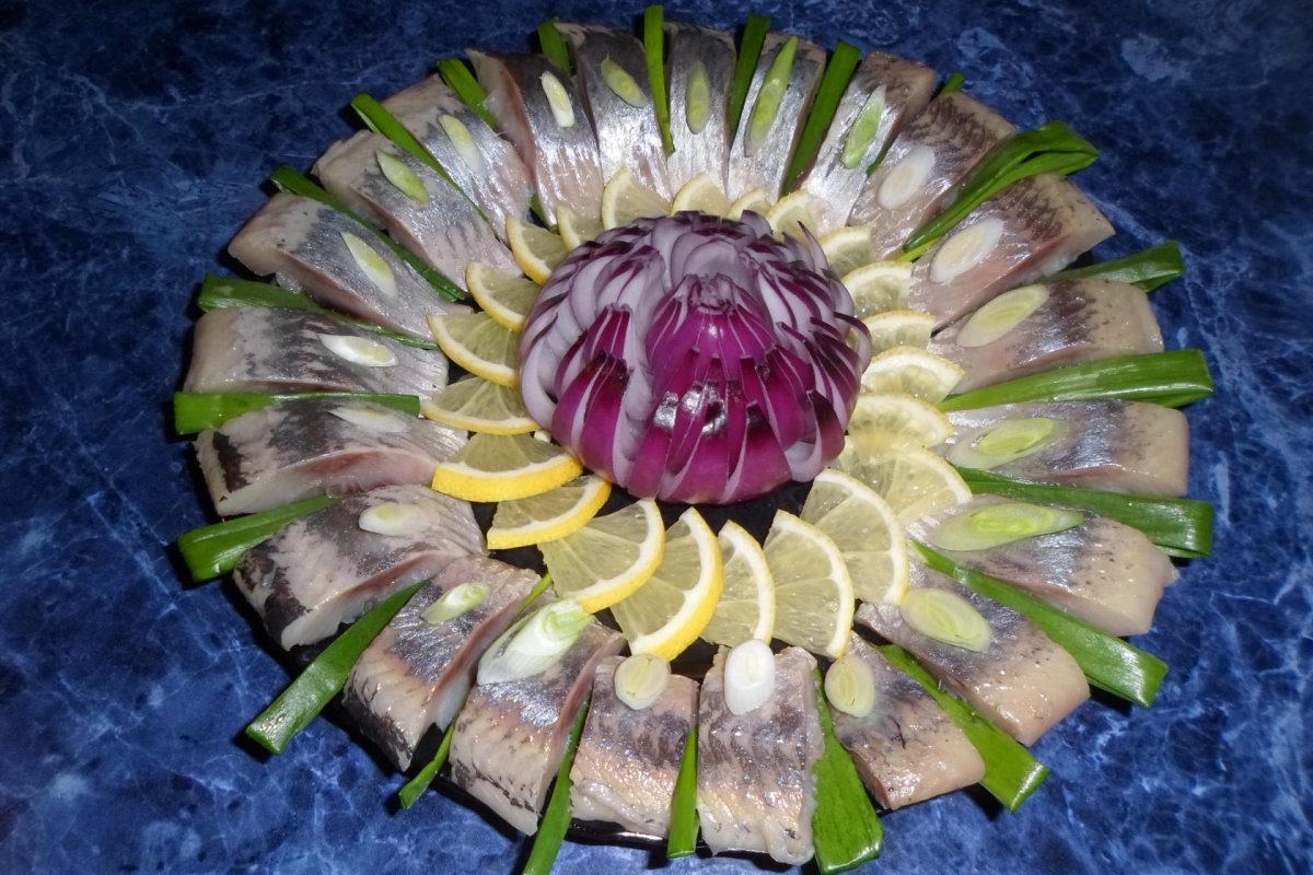 Селедка красиво украсить