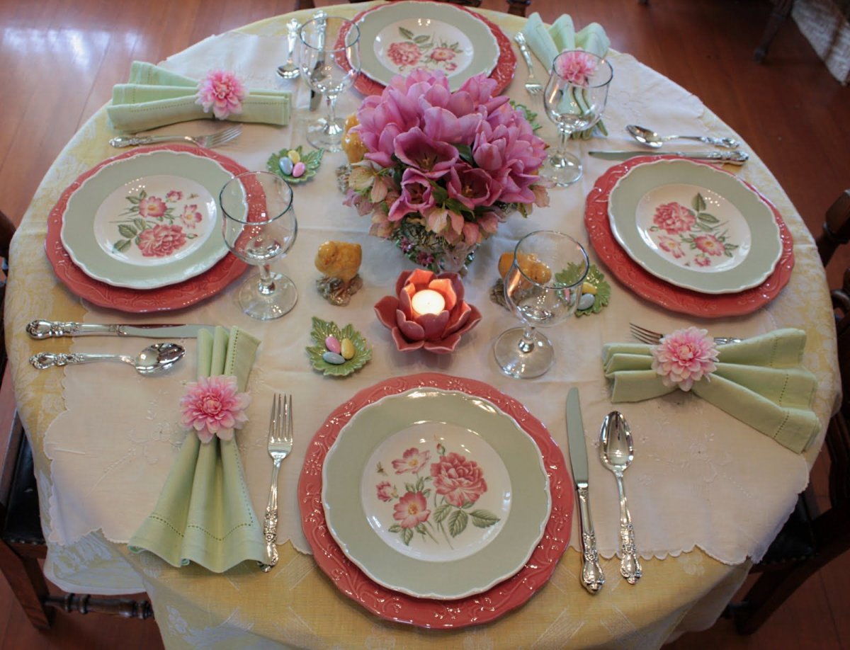 Сервировка праздничного стола
