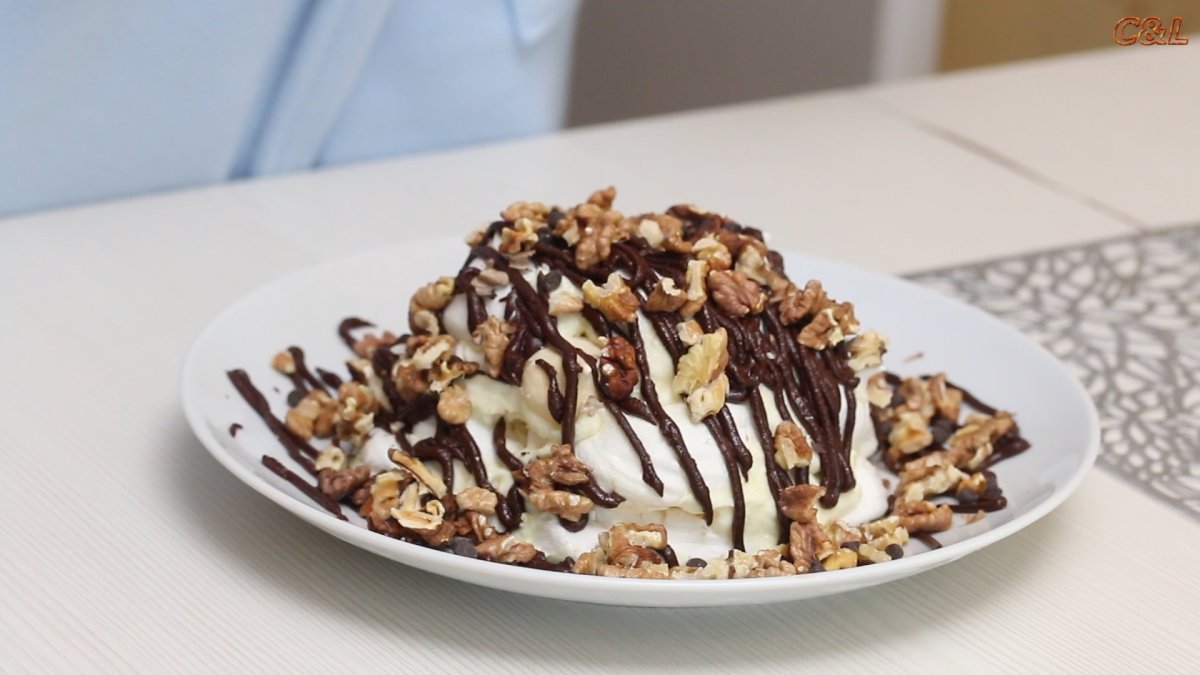 Торт Графские развалины с безе