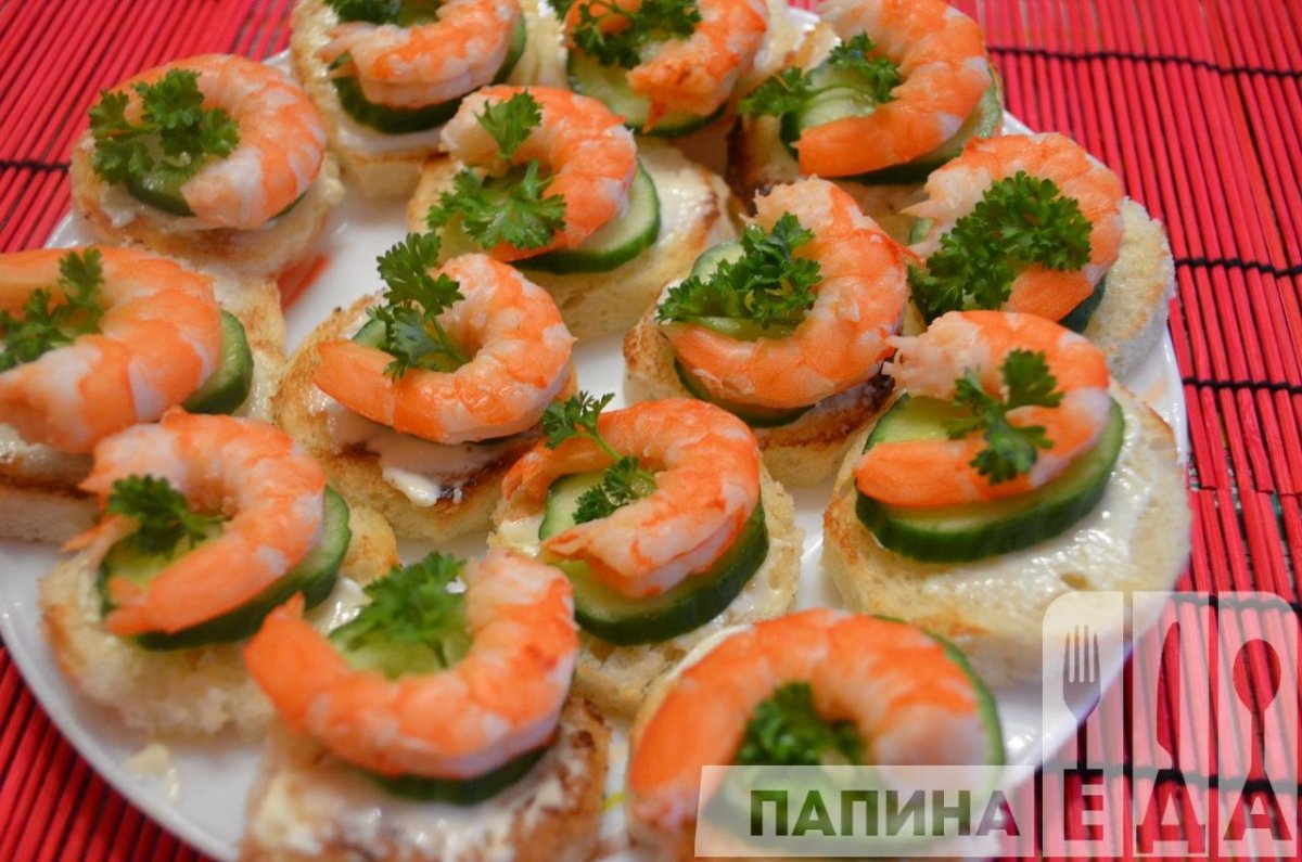 Бутерброды с креветками на праздничный