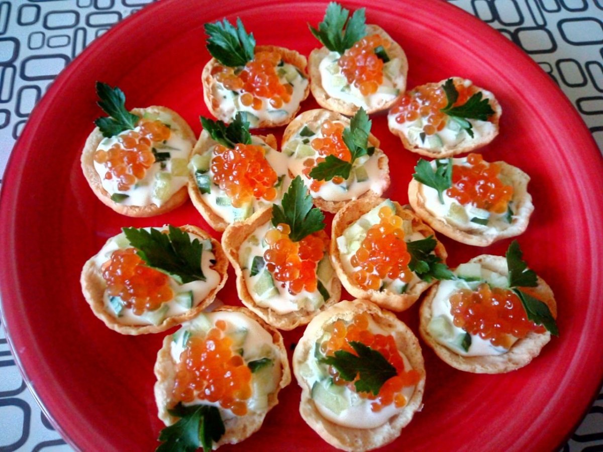 Тарталетки с лососем
