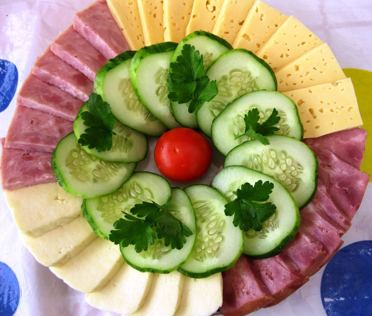 Украшение сырной тарелки