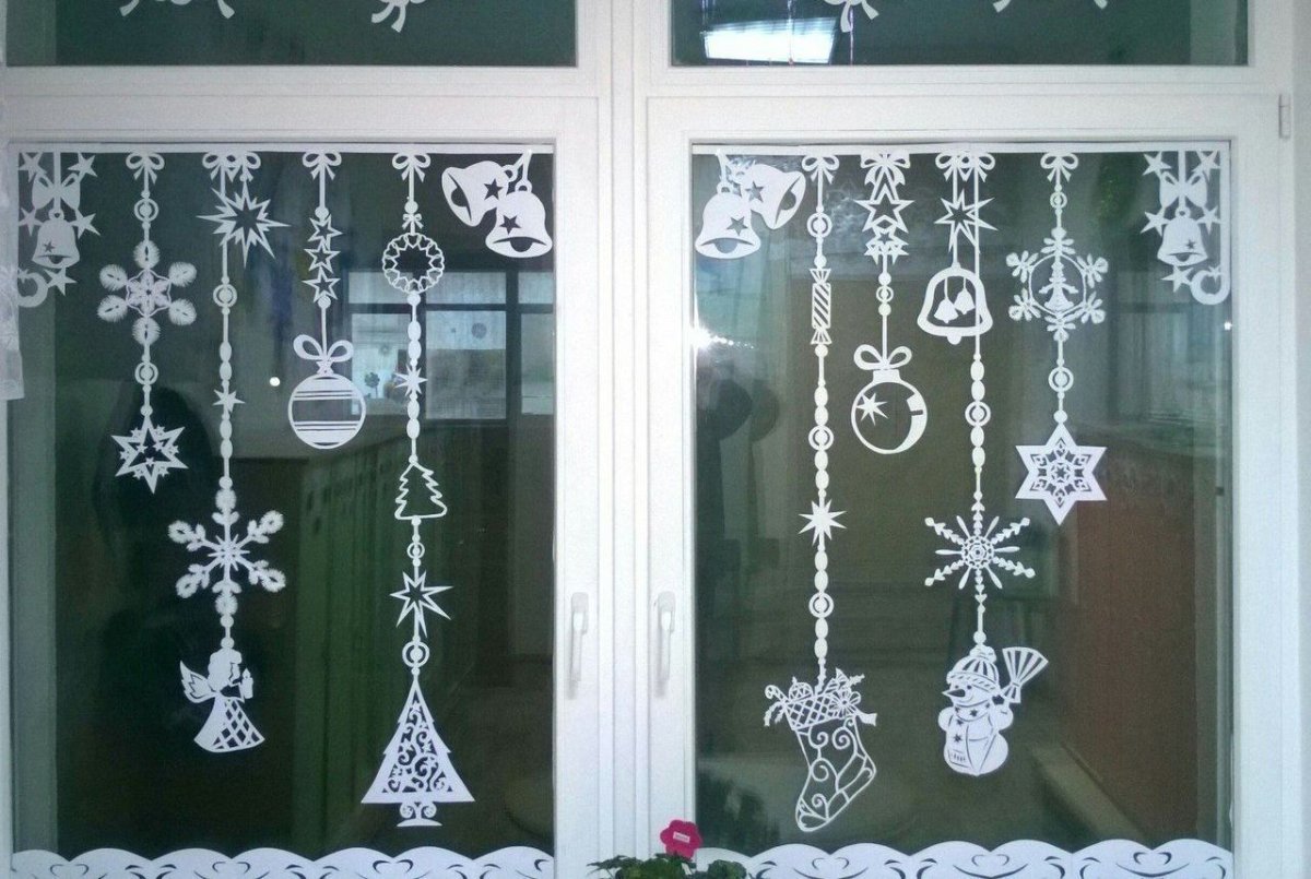 Украшение окон к новому году