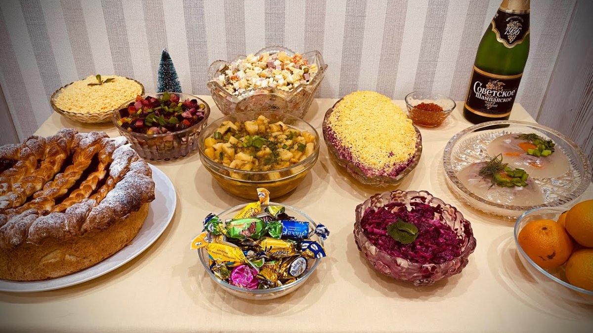Советский новогодний стол