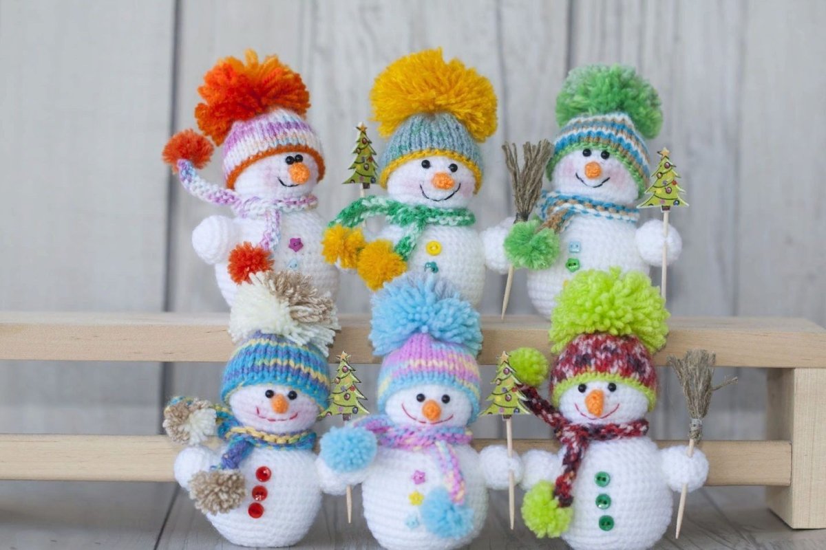 Новогодняя поделка в садик Снеговик