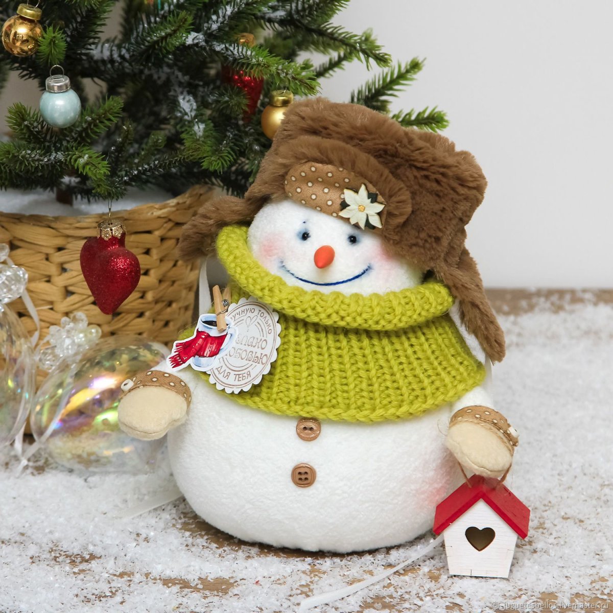 Новогодние игрушки из стаканчиков