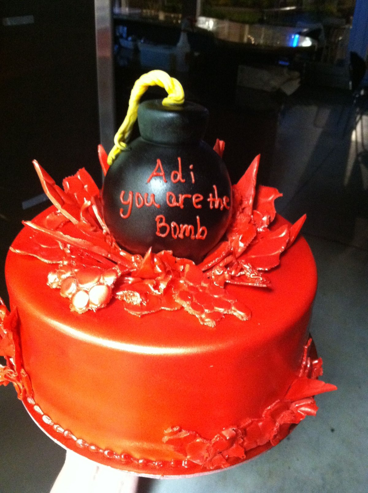 Торт шар бомба