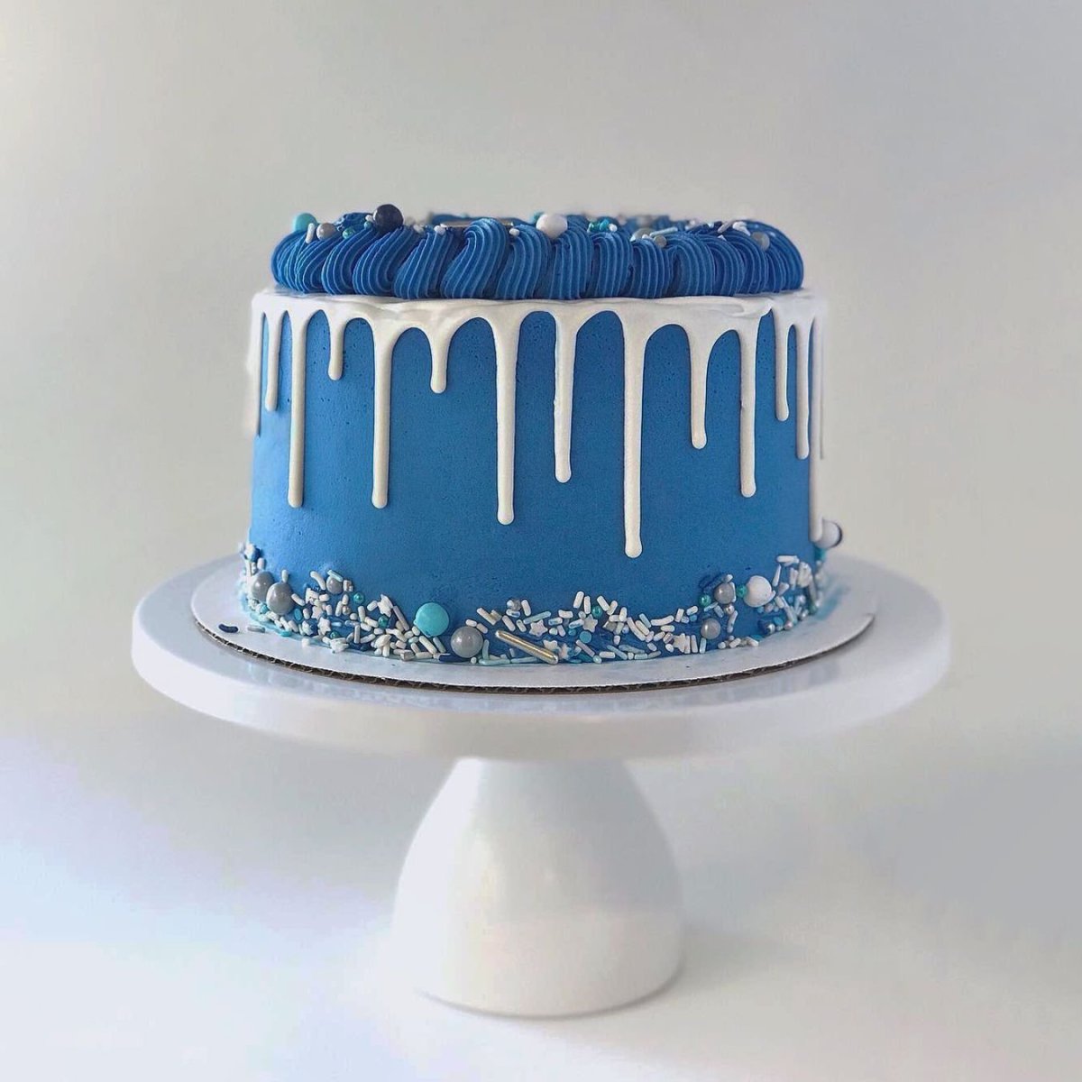 Декор из изомальта для торта