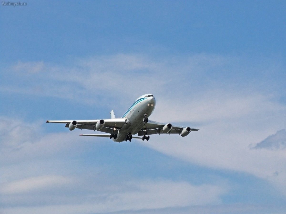 Радостный самолетик