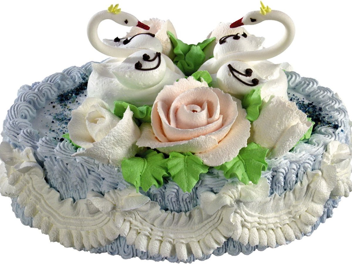 Десерт в виде лебедя