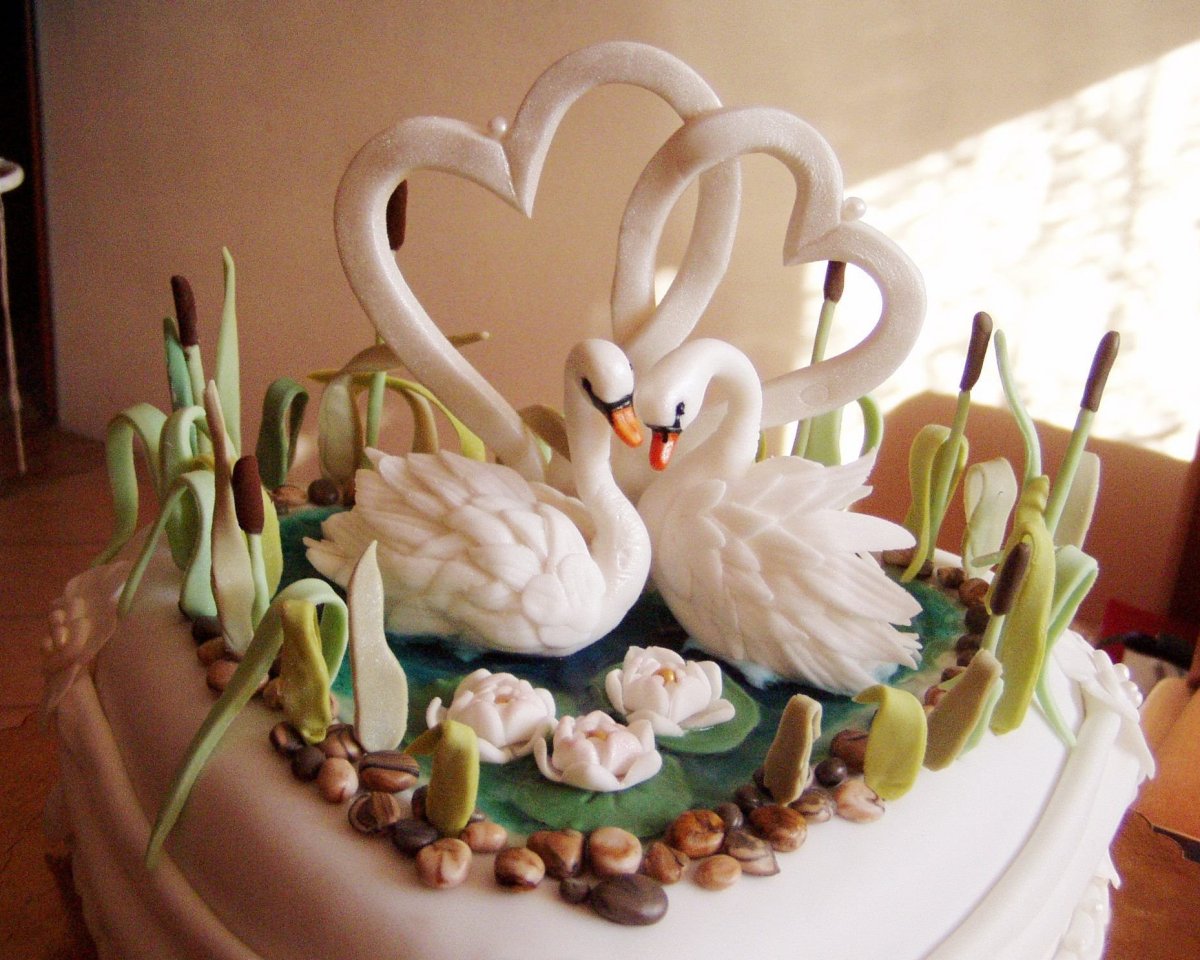 Камея белый лебедь торт