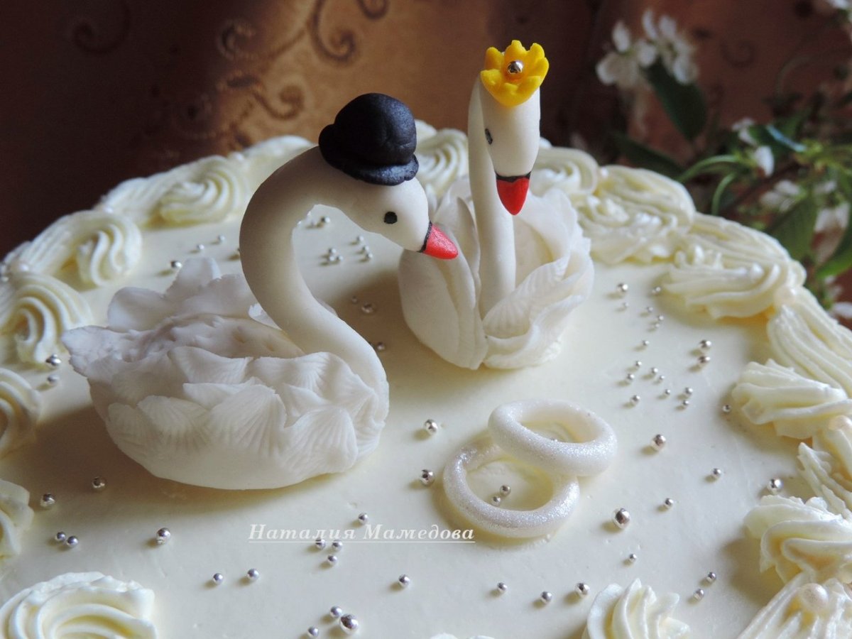Торт Лебединое озеро