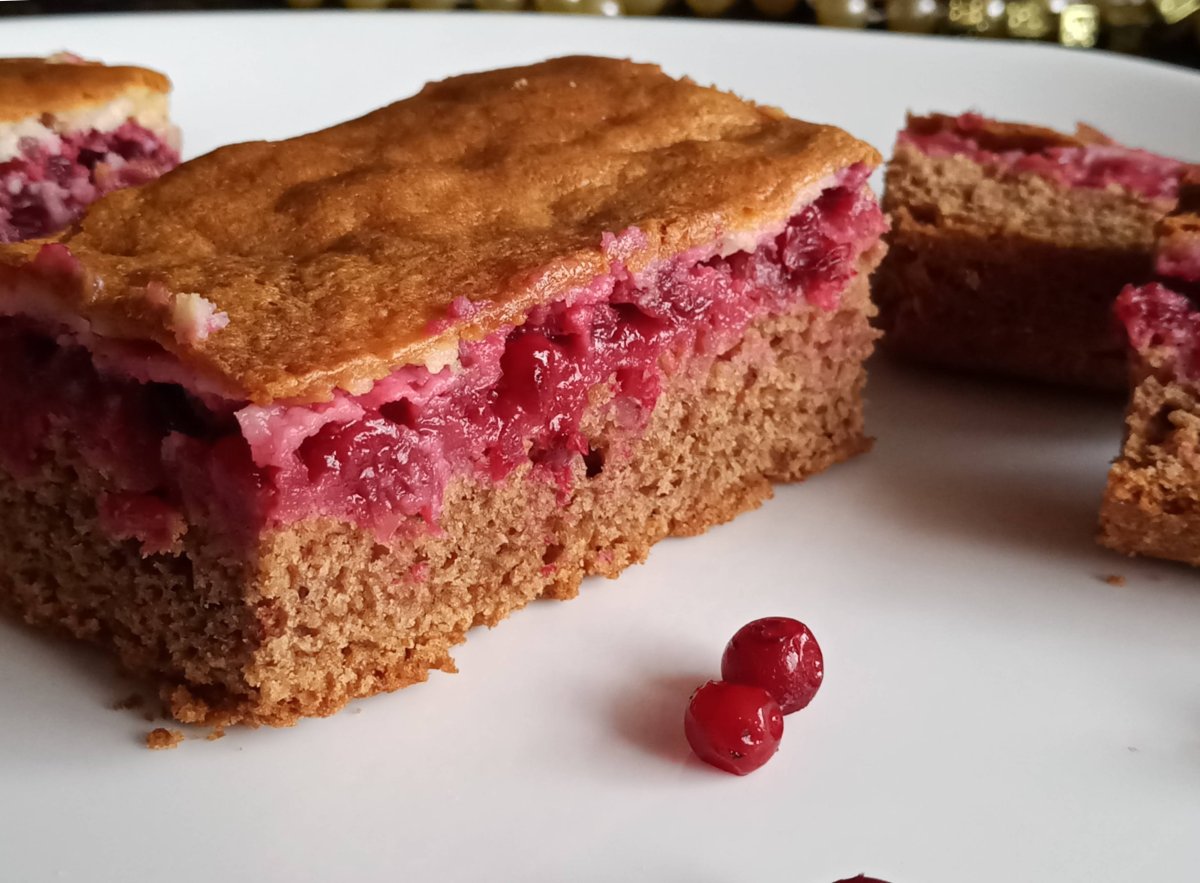 Буше торт брусника сметана