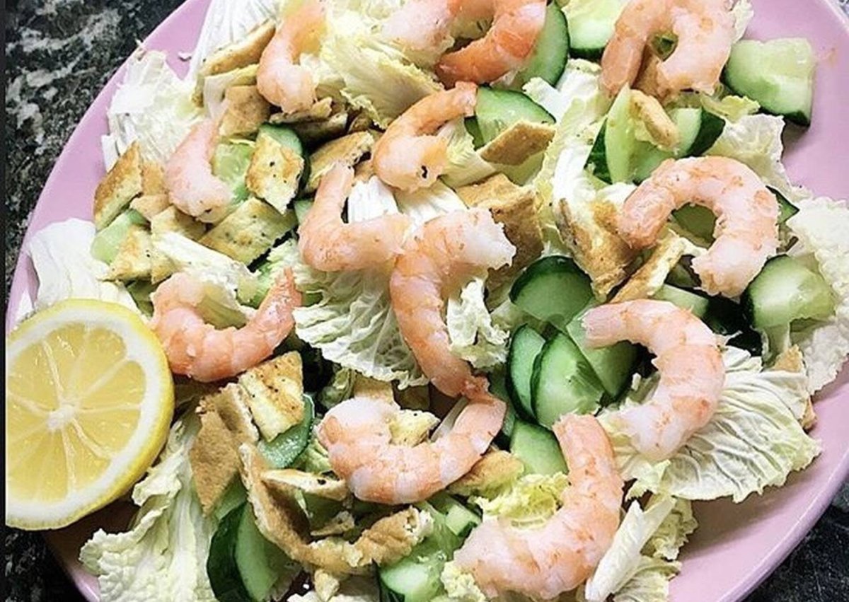 Вкусный салат из креветок