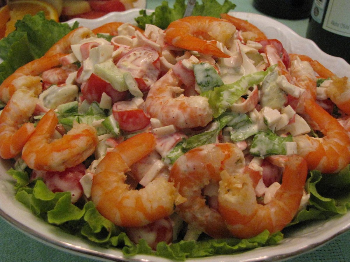 Закуска с кальмаром и креветками