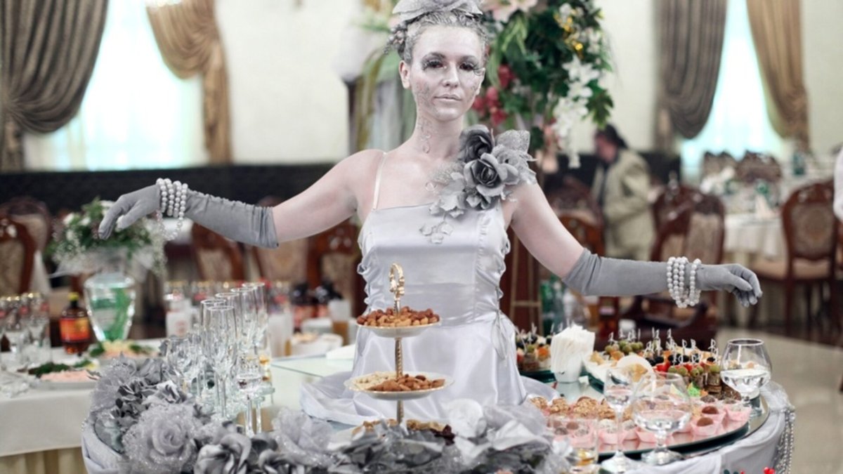 Леди Фуршет на свадьбу