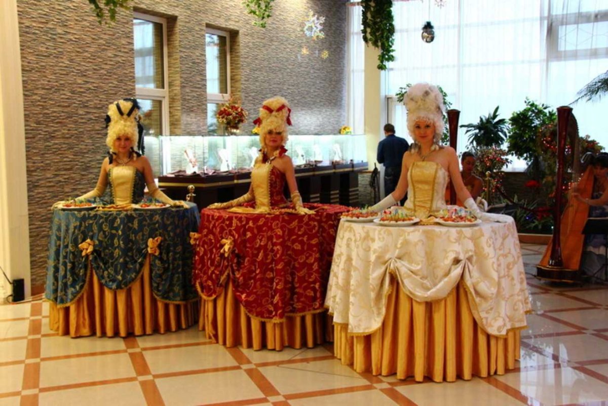 Леди Фуршет на мероприятие