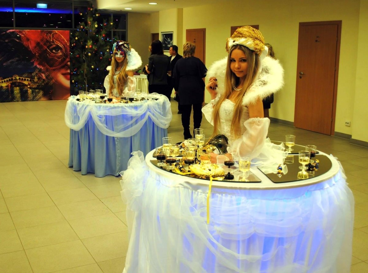 Леди Фуршет военный стиль