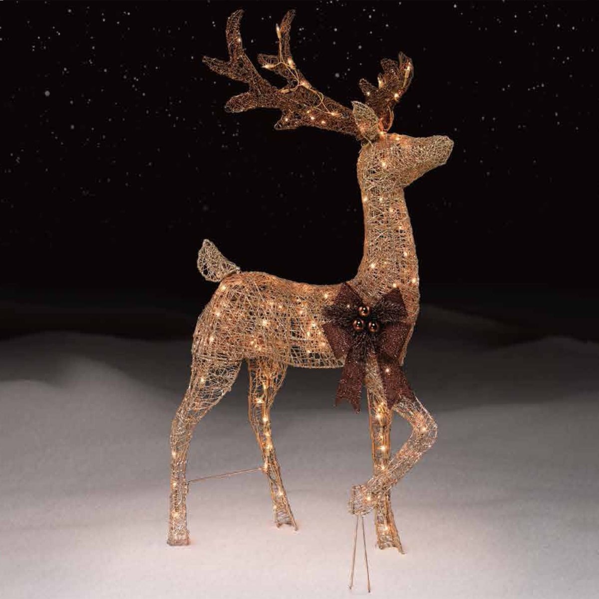 Новогодняя игрушка с оленем