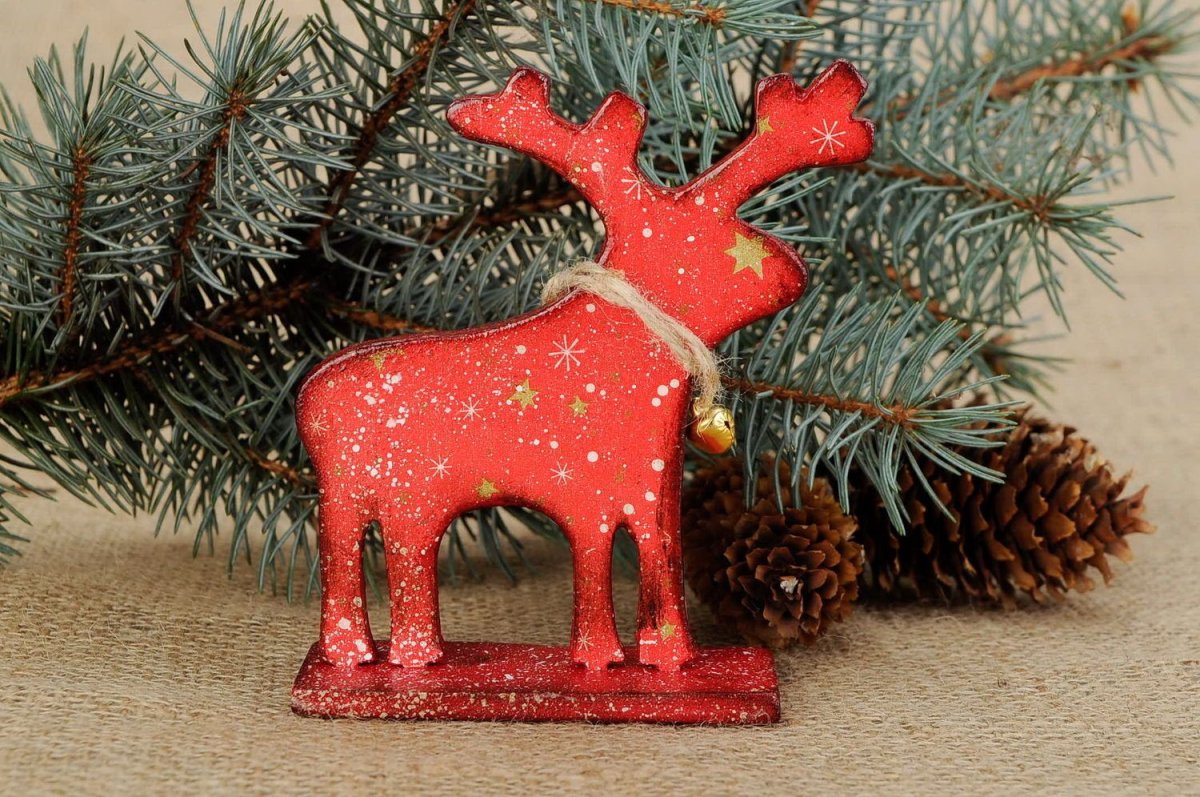 Новогодний декор с санями